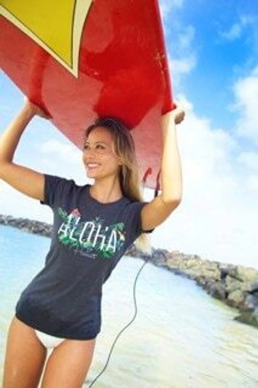 Island Girl® Surf Tee - Island Life: Fuschia Heather - Image 2