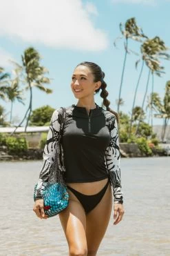 Hawaii Loa Rashguard Longsleeve - Floral: Black White
